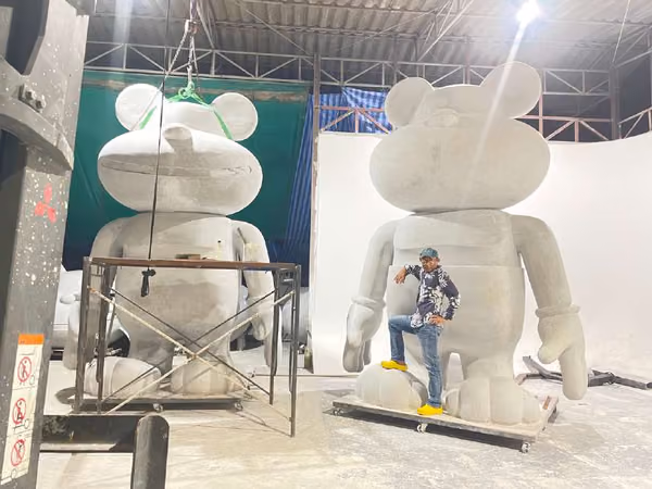 Monkey Mouse sculpture 1